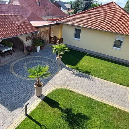 Apartamento Lexi Apartman with Roof Terrace Balatonboglár Balatonboglár