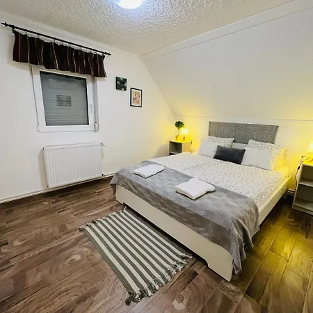 Lexi With Roof Terrace Appartement Balatonboglár