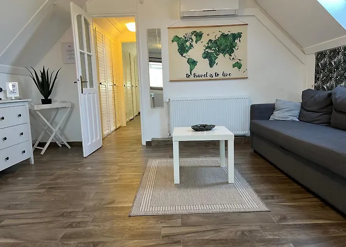 Lexi With Roof Terrace Apartment